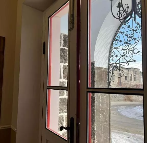 پانسیون Nur Guest House