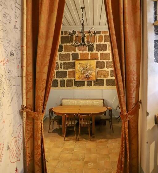 پانسیون Nur Guest House