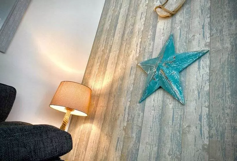 Remarkable 3 Bed Hot Tub House In Blackpool