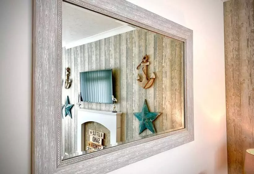 Remarkable 3 Bed Hot Tub House In Blackpool