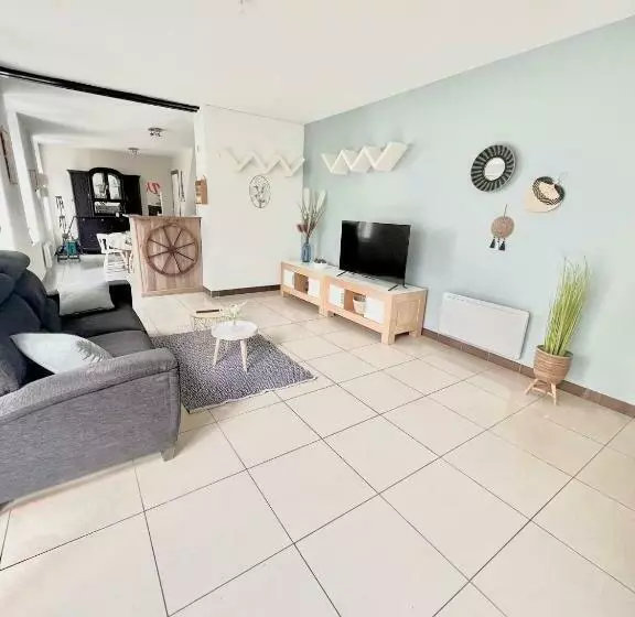 Agréable Maison De Ville Cosy De 122m² + Extérieur