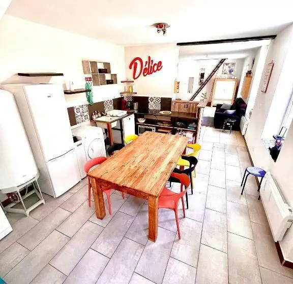 Agréable Maison De Ville Cosy De 122m² + Extérieur