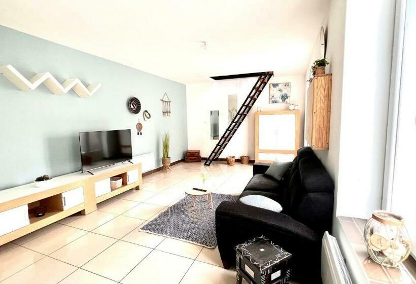 Agréable Maison De Ville Cosy De 122m² + Extérieur