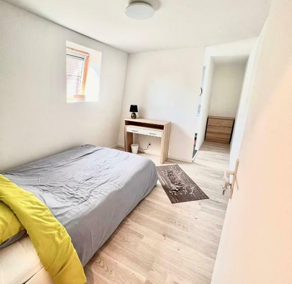 Agréable Maison De Ville Cosy De 122m² + Extérieur