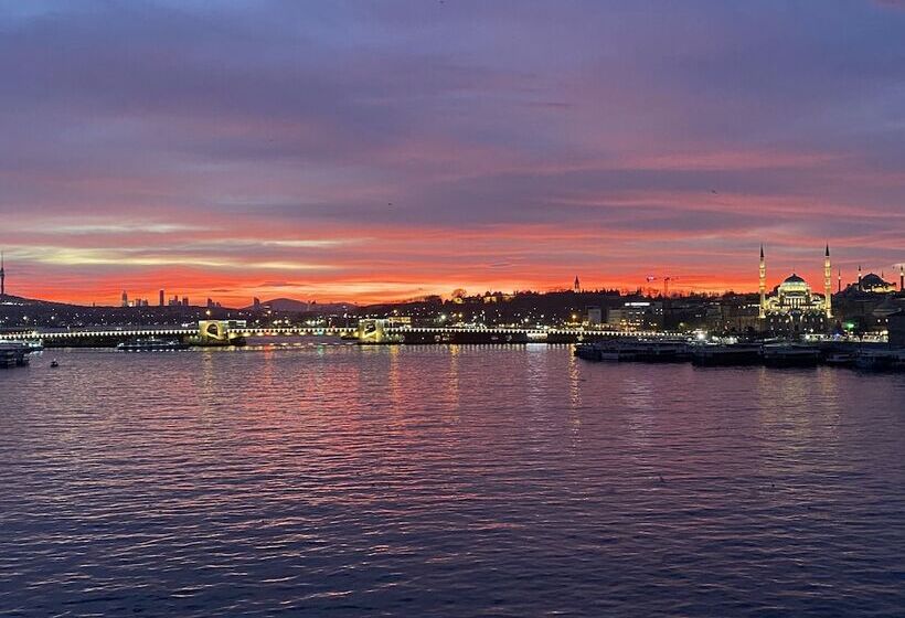 ユースホステル Ferah Otel