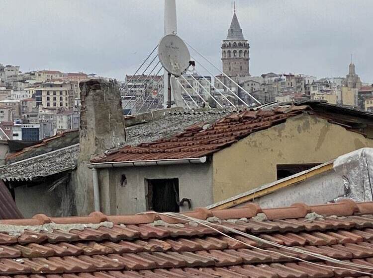 ユースホステル Ferah Otel