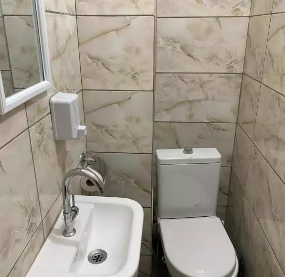 هاستل Ferah Otel