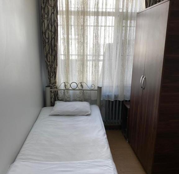 ユースホステル Ferah Otel