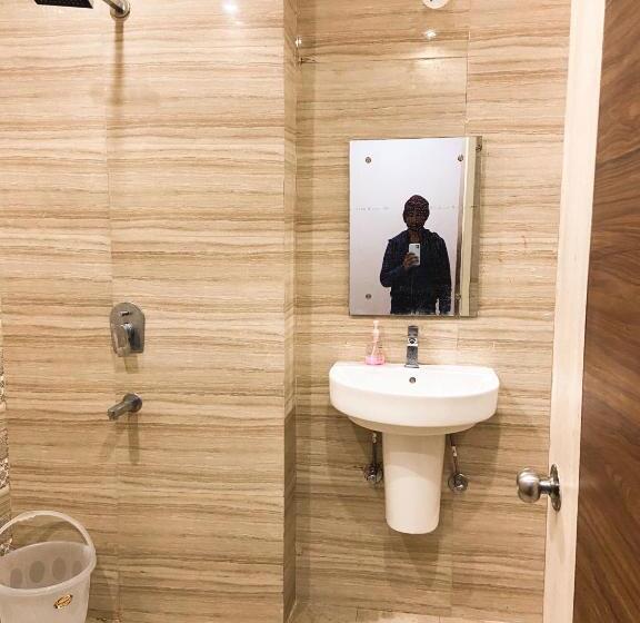 Hotelli Oyo 91606  Daffodils Inn