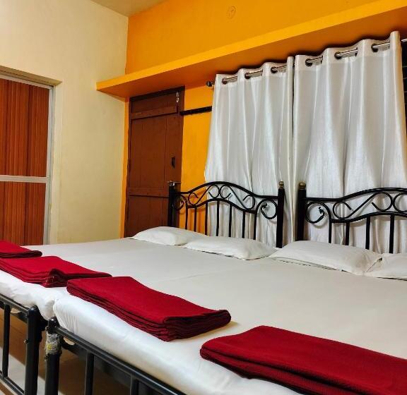 هتل Trishula Guest House