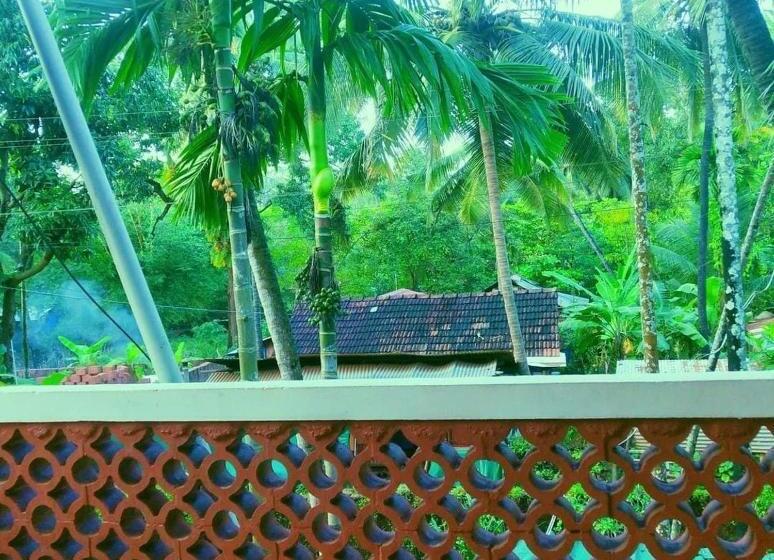 هتل Trishula Guest House