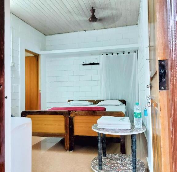 هتل Trishula Guest House