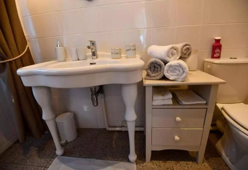 Majatalo Domaine De Plisseau