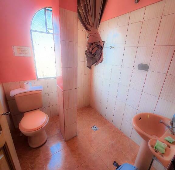 پانسیون Hostal Luz Yhobimar