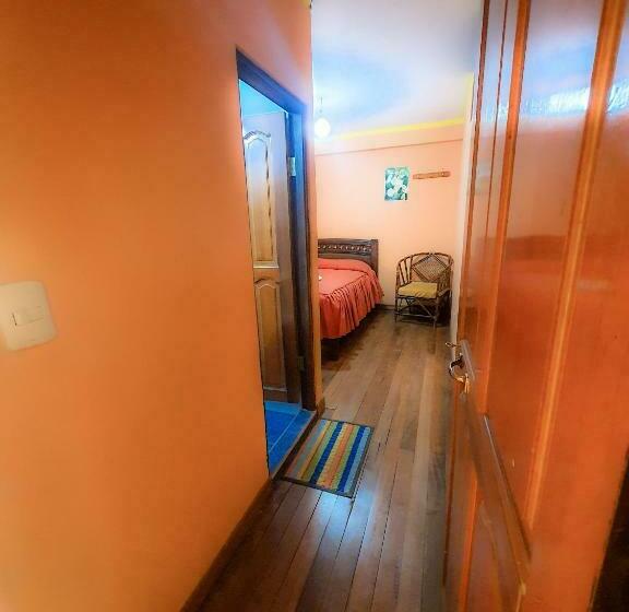 پانسیون Hostal Luz Yhobimar