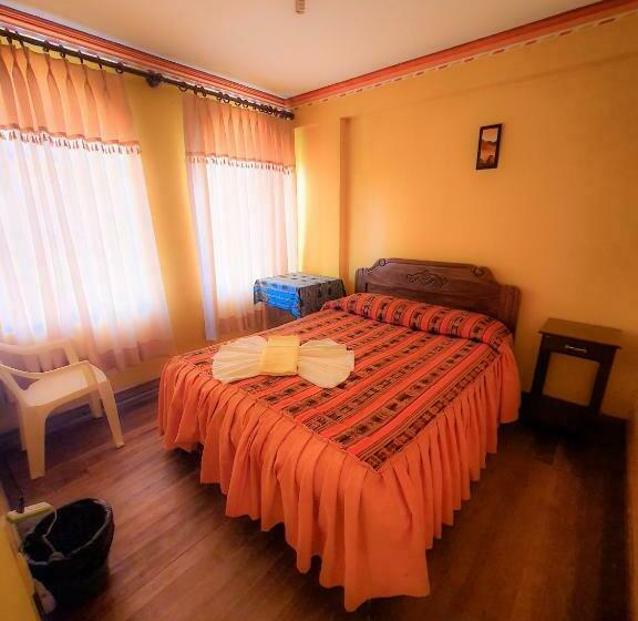 پانسیون Hostal Luz Yhobimar