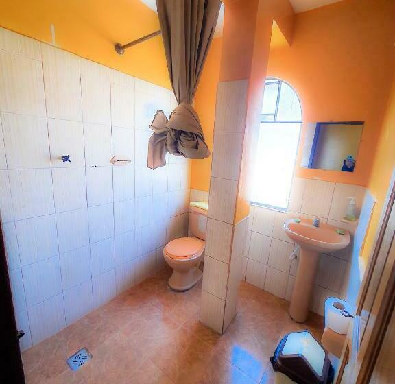 پانسیون Hostal Luz Yhobimar