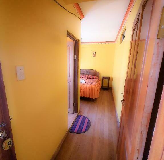 پانسیون Hostal Luz Yhobimar