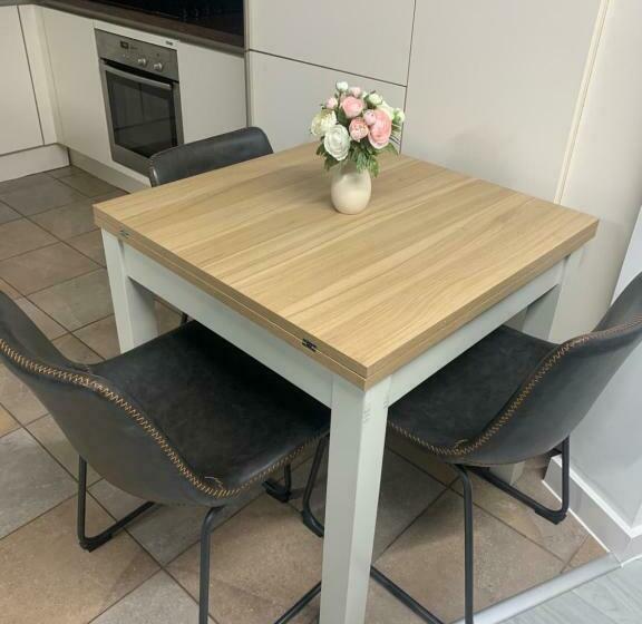 Wharf Inn Premier Apartment Central Manchester   Free Private Parking