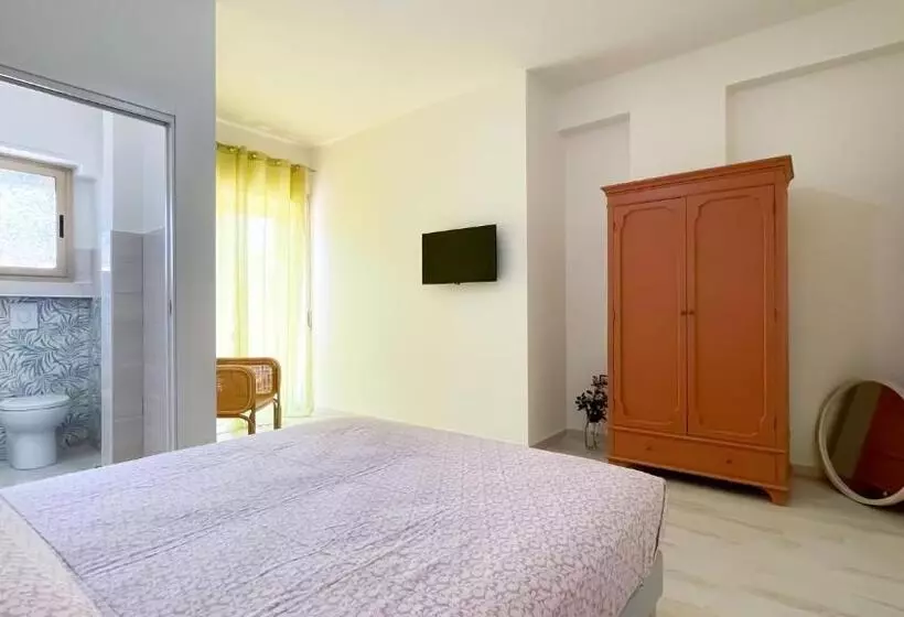 Aamiaismajoitus (B&B) Orlamare