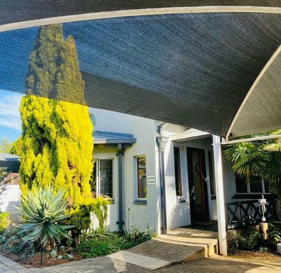 مبيت وإفطار St Eve Lodge & Spa