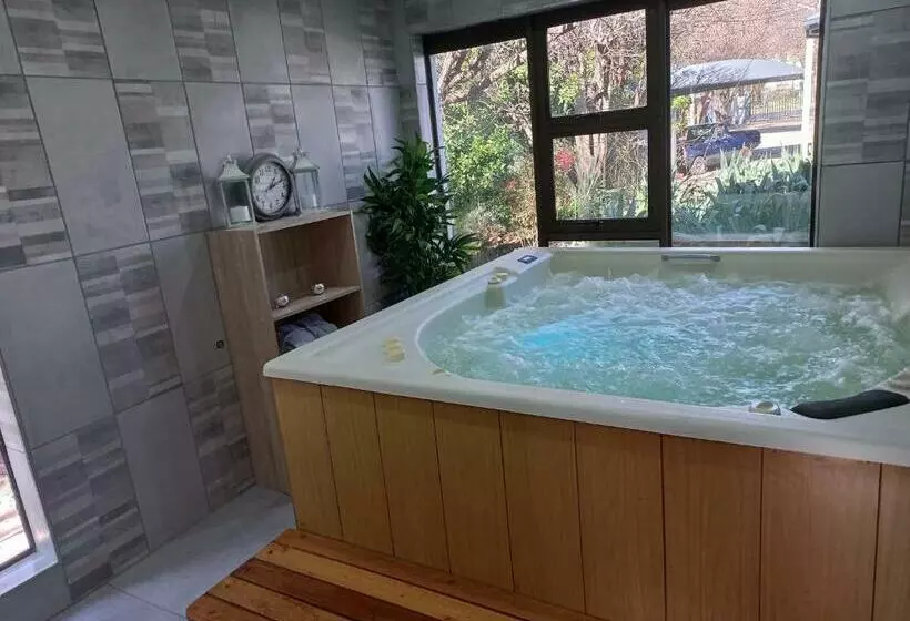 ベッドアンドブレックファースト St Eve Lodge & Spa