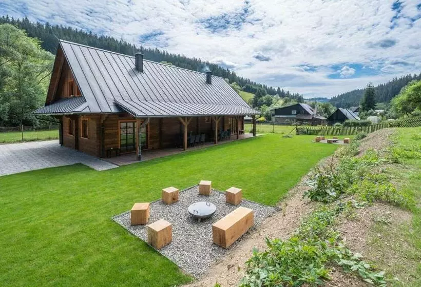 Dvě Chalupy   Velké Karlovice