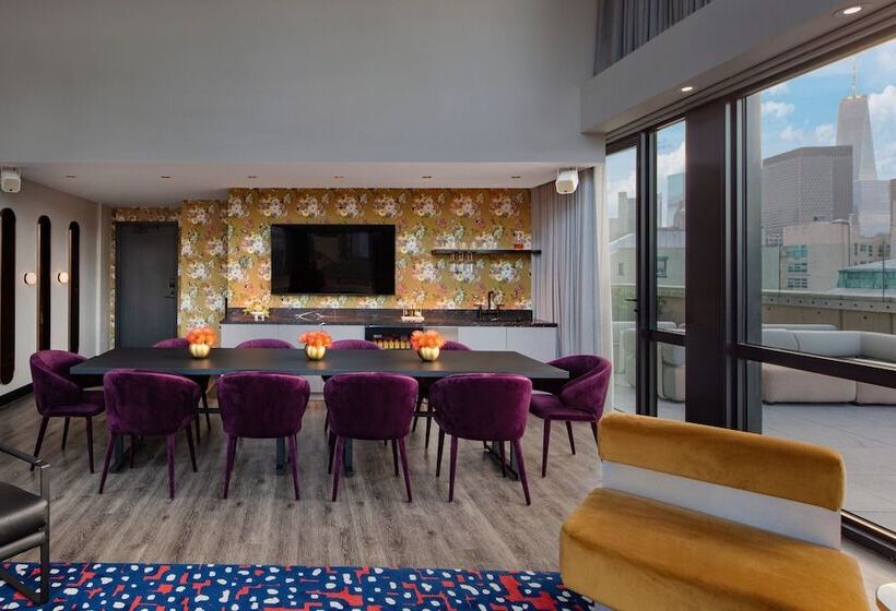 בית מלון כפרי Moxy NYC Lower East Side