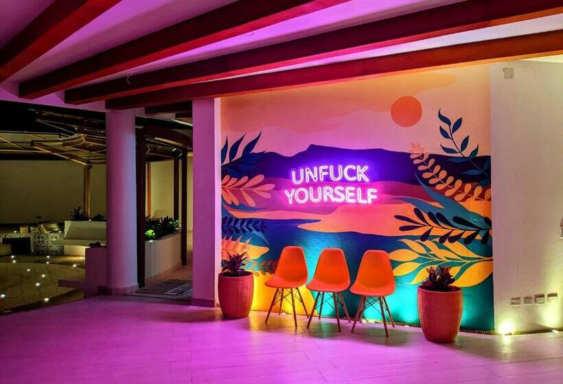 ホテル Off Hostel