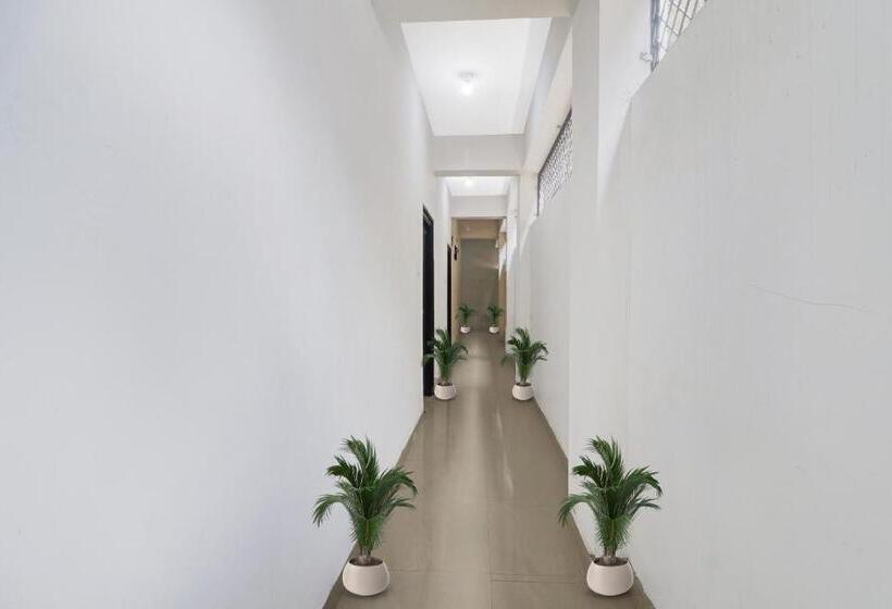 호텔 Oyo 91495 Vijay Laxmi Residency