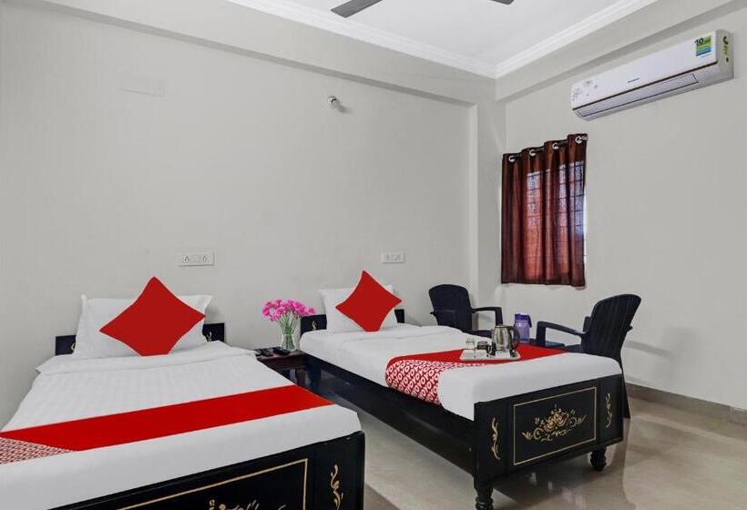 호텔 Oyo 91495 Vijay Laxmi Residency