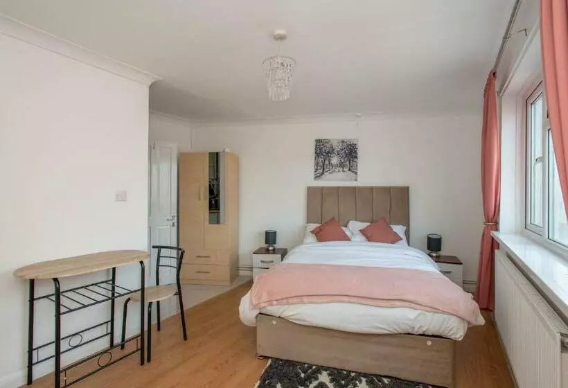 モーテル Modern Apartments In Bromley, Greater London Near Tesco And Sundridge Park Station