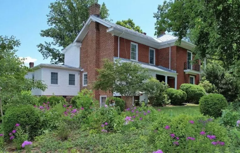 Red Hill Bed And Breakfast