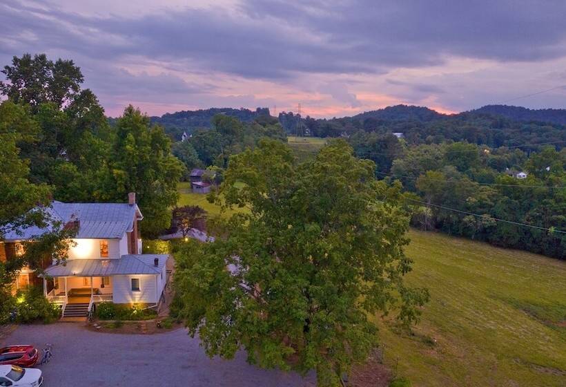 Red Hill Bed And Breakfast