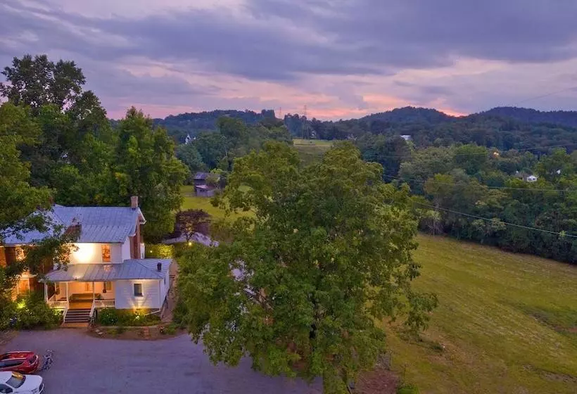 Red Hill Bed And Breakfast