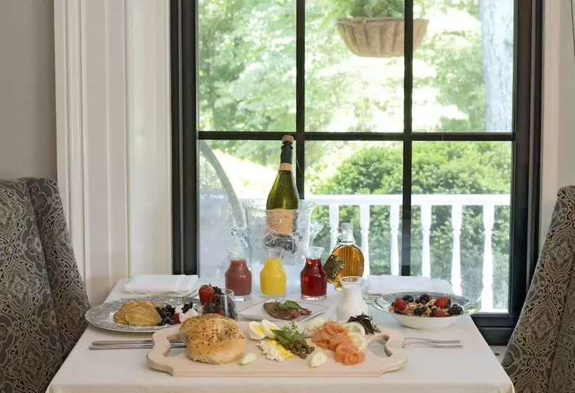 Red Hill Bed And Breakfast