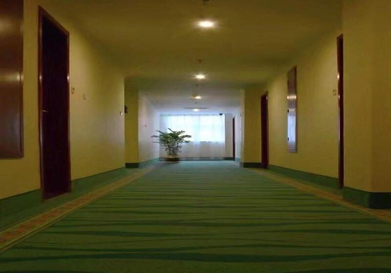 בית מלון כפרי Greentree Inn Luoyang West Zhongzhou Road Business