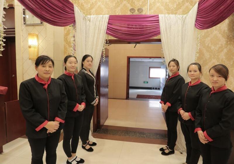 בית מלון כפרי Greentree Inn Luoyang West Zhongzhou Road Business