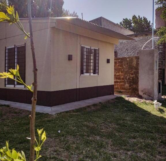 تختخواب و صبحانه Pura Sangre