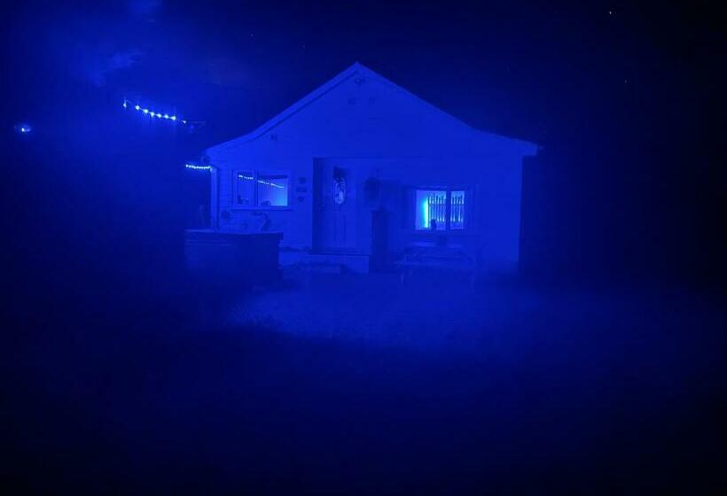 Bankhead Accommodation With Hot Tub In Aberdeenshire