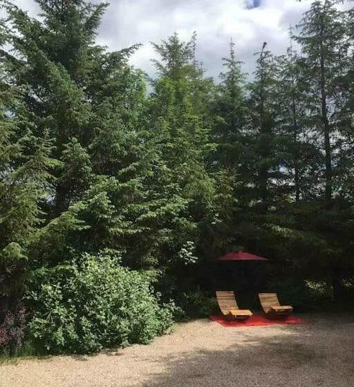 Bankhead Accommodation With Hot Tub In Aberdeenshire