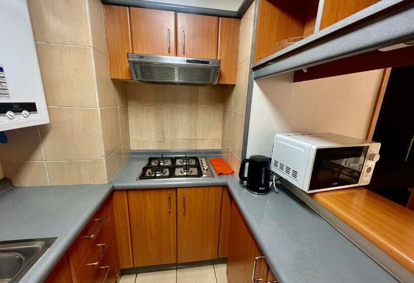 Las Condes   Metro Manquehue Amplio Departamento