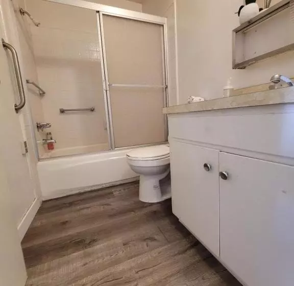 ホテル (c20) Large & Cozy Unit