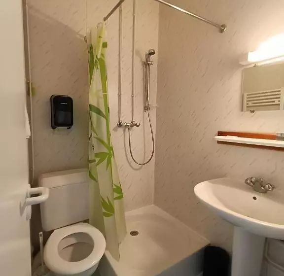 Hotelli Hostellerie Du Chateau Bellenaves