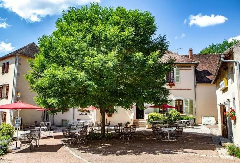 Hotelli Hostellerie Du Chateau Bellenaves