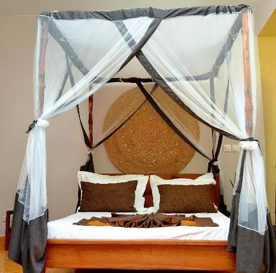 هتل Hôtel De Rêve Nosy Komba