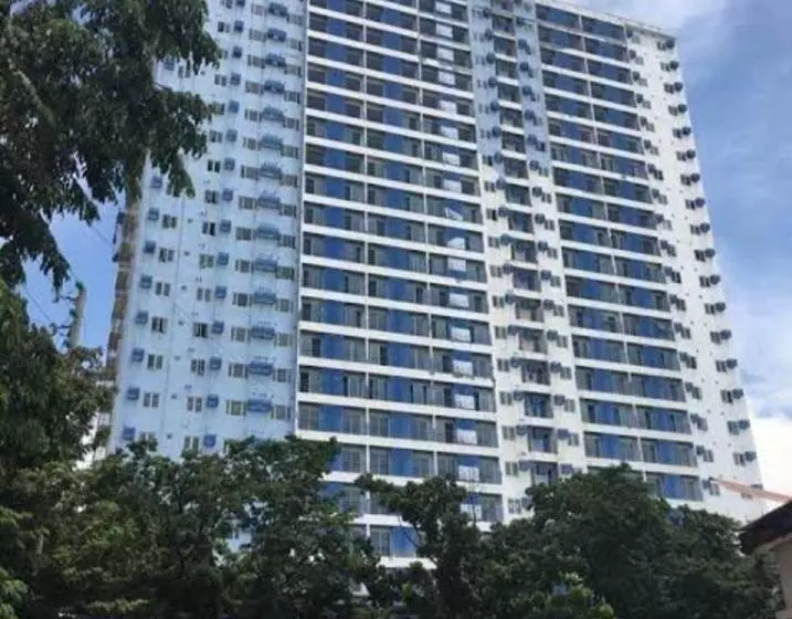 Lifestyle At The Loop Towers Condotel