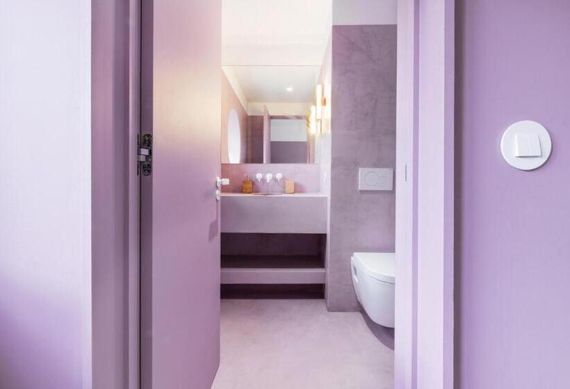 پانسیون Rainbow Suites By Olala Homes