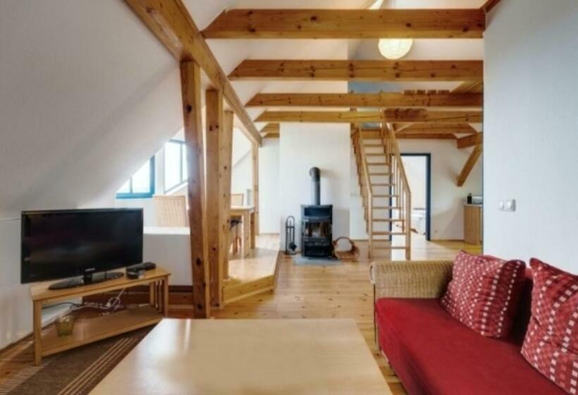 3 Raum Dachgeschoss Apartment 54