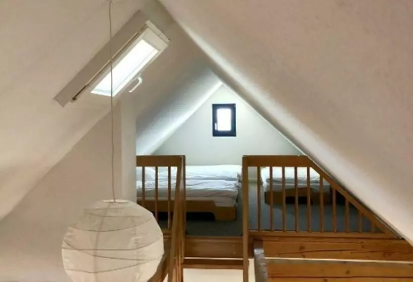 3 Raum Dachgeschoss Apartment 54